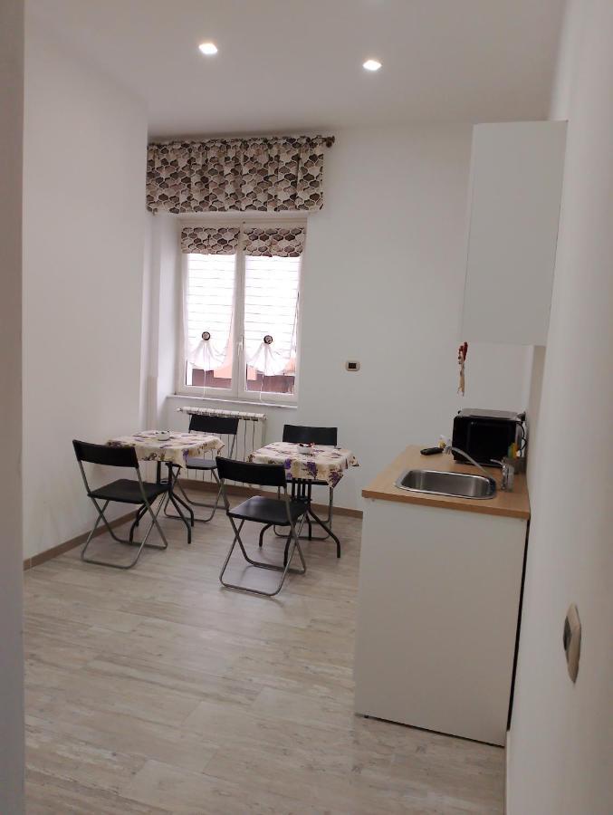 נאפולי B&B Airport Serenity Suites מראה חיצוני תמונה